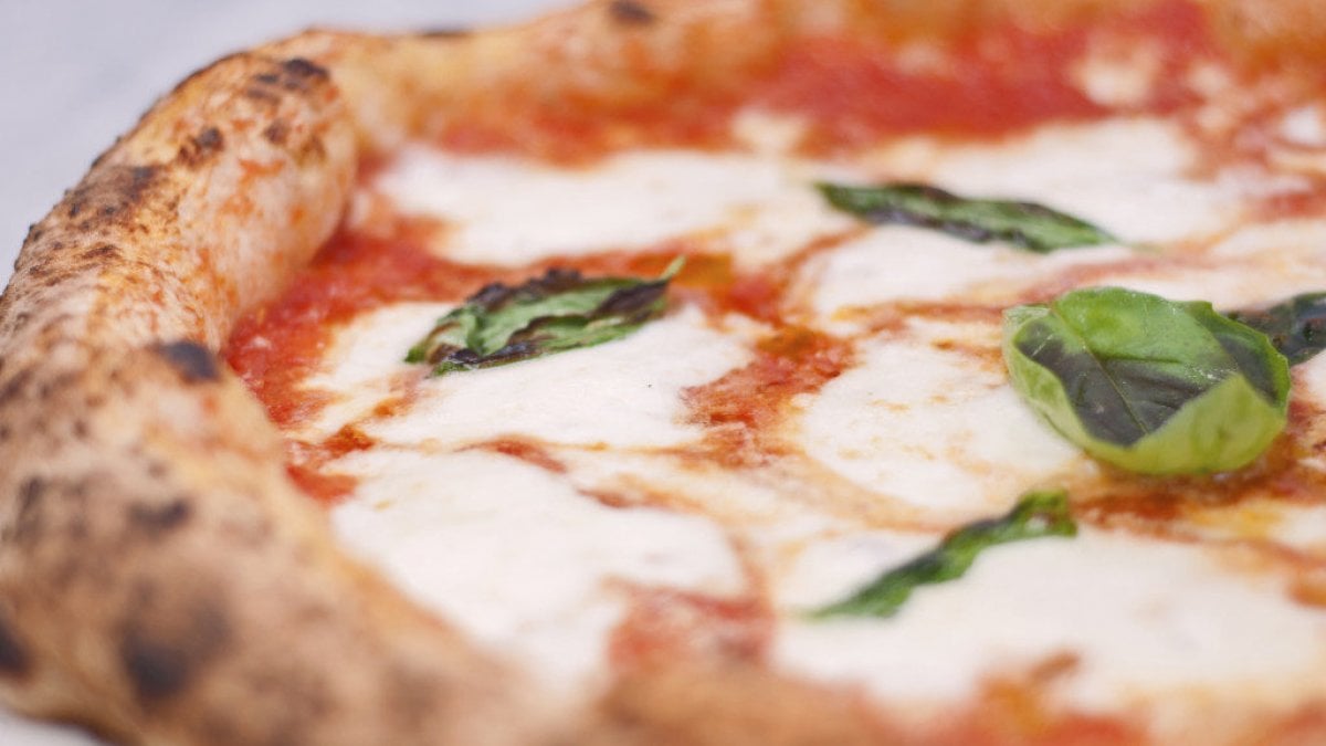 Rivoluzione in pizzeria: la verace pizza napoletana si potrà fare con il forno  elettrico - la Repubblica