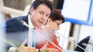 <a href="https://video.repubblica.it/dossier/governo-conte-bis/conte-cassa-integrazione-prorogata-di-4-settimane-ma-strumento-va-riformato-no-a-patrimoniale/362320/362874" fck_savedurl="">Conte: "Cassa integrazione prorogata di 4 settimane ma strumento va riformato. No a patrimoniale"</a>
