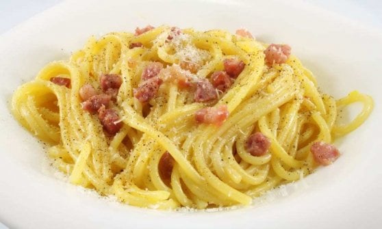 La sesta puntata si intitola: "Bombe d'amore: storie di carbonara e cicoria a San Lorenzo"