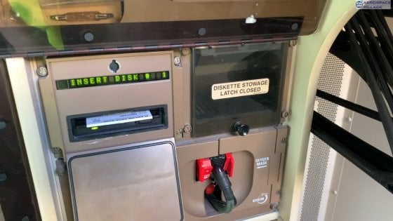 La rivincita dei floppy disk, indispensabili su molti aerei
