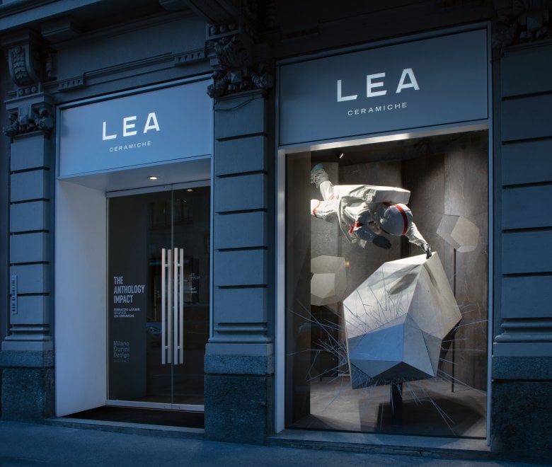 Laviani porta Lea Ceramiche nello spazio