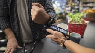 Transazioni digitali: scende il valore, salgono le soluzioni pi&ugrave; innovative
