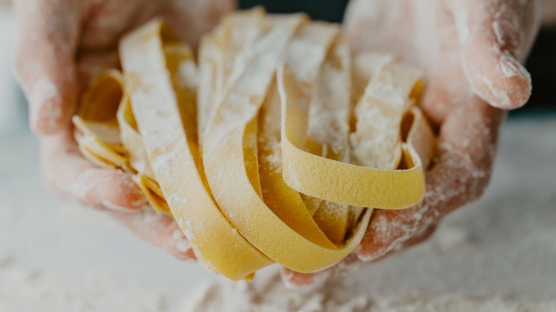 Semi-lockdown: cucinare a casa - e bene - aiuta la salute