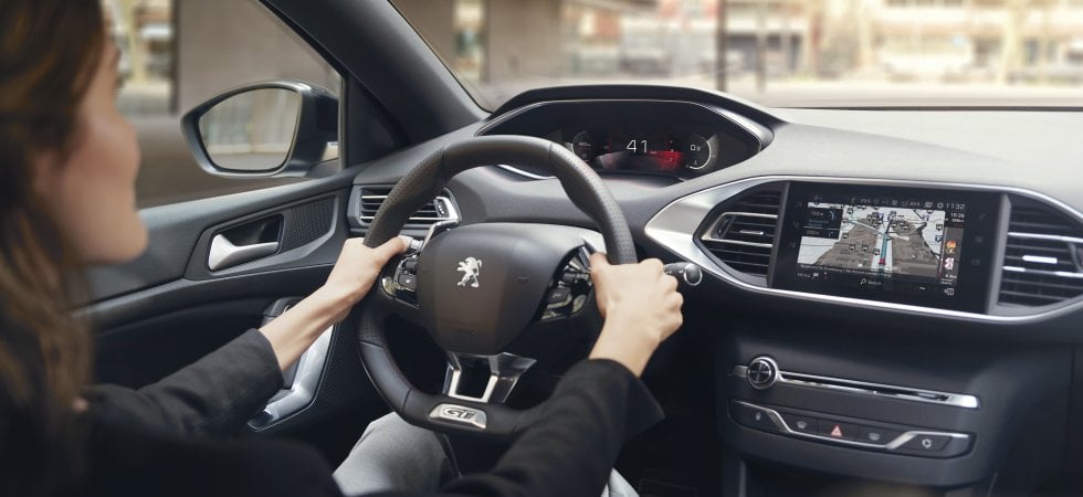 Nuova Peugeot 308, il fascino dell'i-COCKPIT digitale