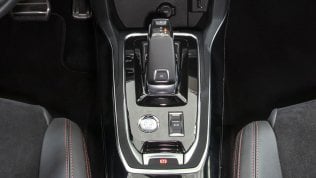 Peugeot 308, la magia del cambio a otto marce