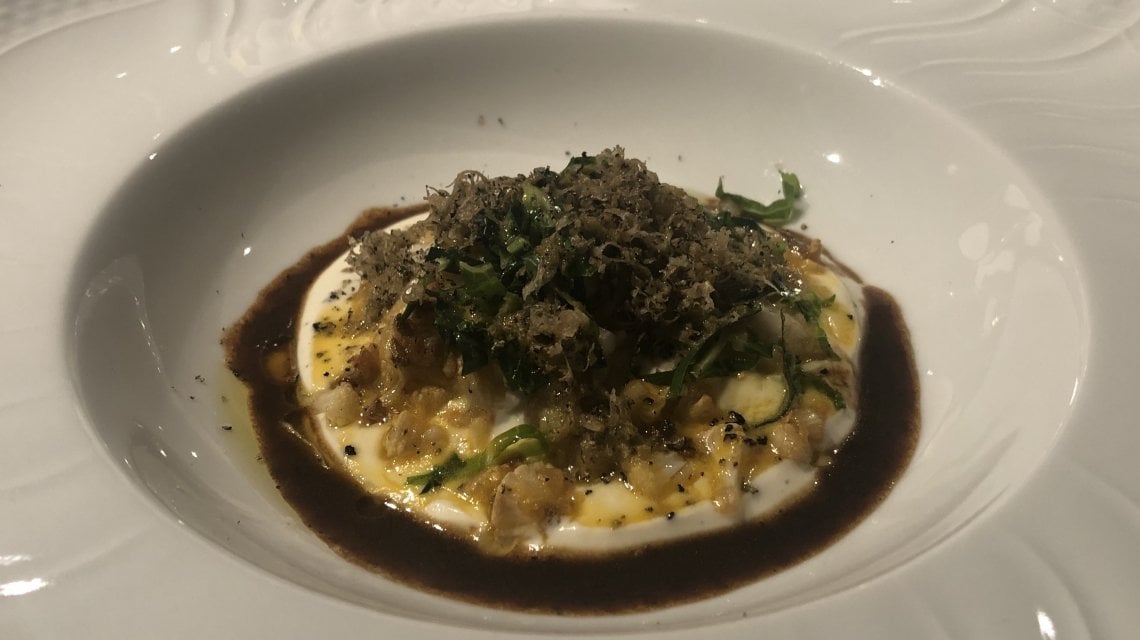 Uovo cremoso, cavolfiori, castagne e tartufo nero