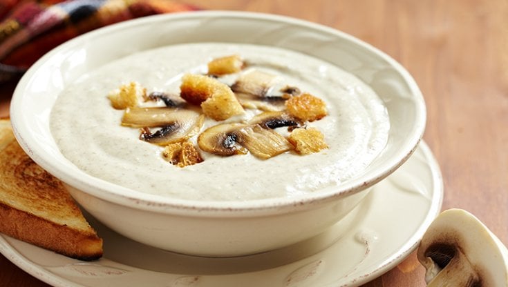 La zuppa di patate e funghi