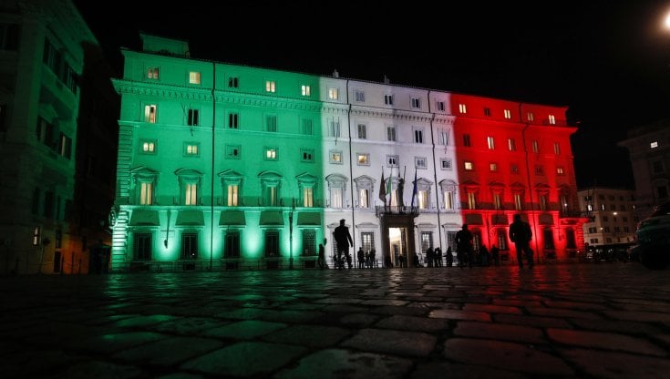 Annunciato il decreto-legge: Natale con molte restrizioni, ecco tutte le norme
