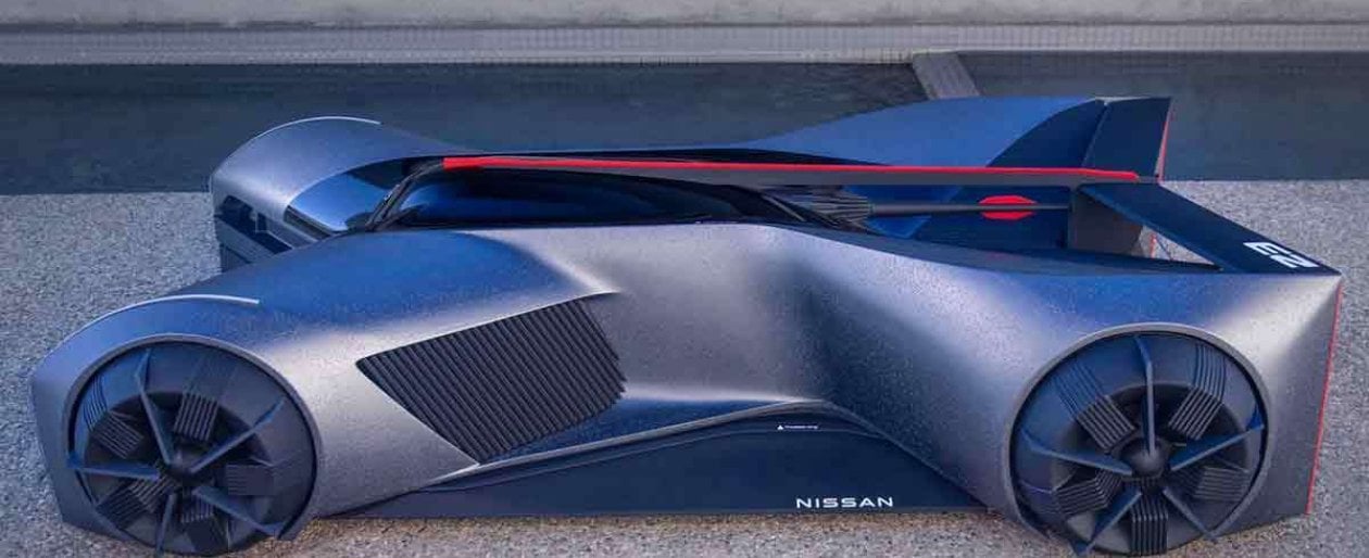 Provocazione Nissan, l'auto che si guida "crocifissi"
