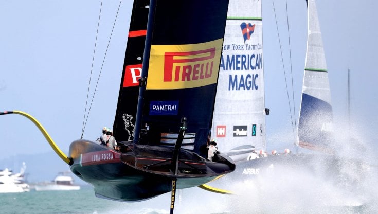 Vela, America's Cup: per Luna Rossa una vittoria e una sconfitta con  American Magic - la Repubblica