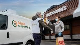 Fondazione Ronald McDonald e Banco Alimentare, 100.000 pasti caldi a strutture caritative entro la fine di marzo
