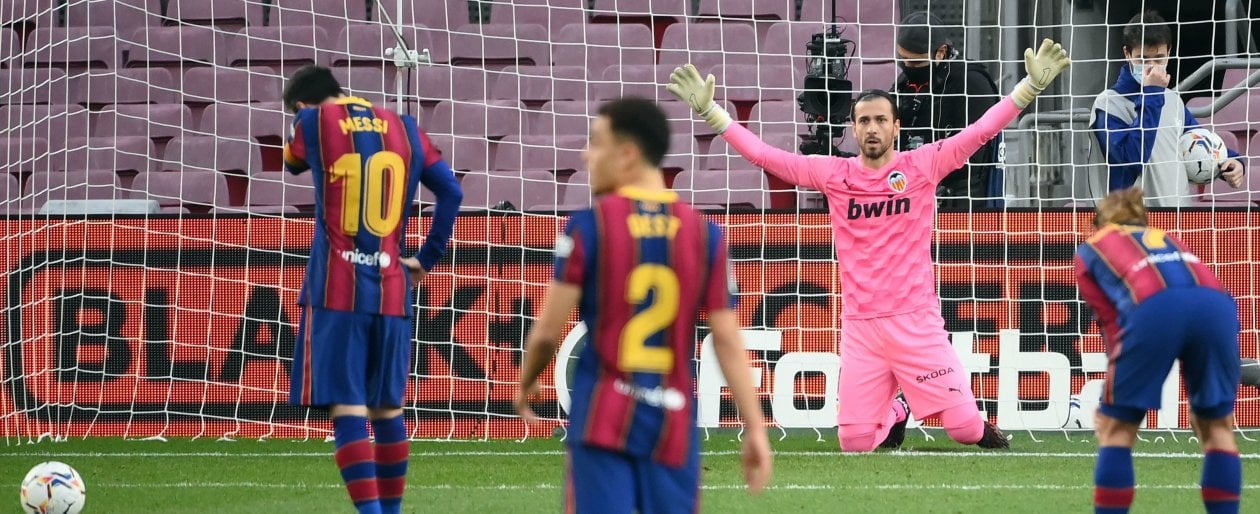 Messi prima del rigore del record: segner&agrave; sulla respinta del portiere