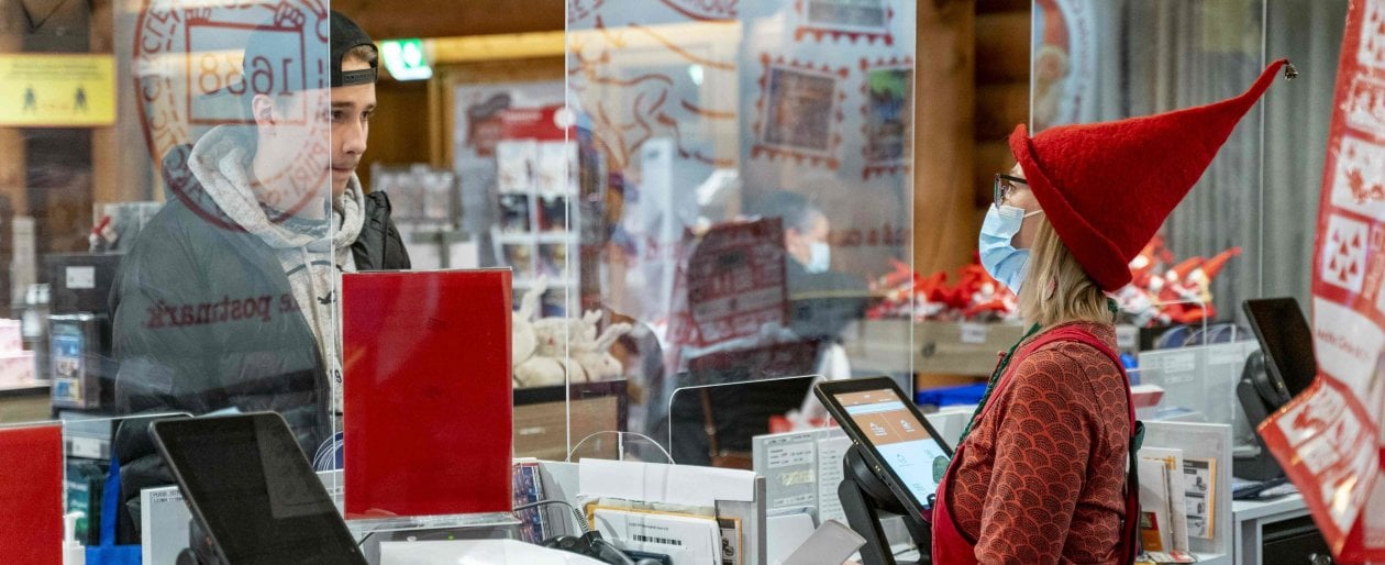 Finlandia. Il covid mette in crisi persino Santa Claus. "Villaggio deserto, e in dono mi chiedono salute e fortuna"