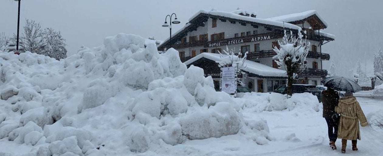 Regioni alpine al Governo: "Certezze su riapertura impianti e ristori: l'economia delle valli è in ginocchio"