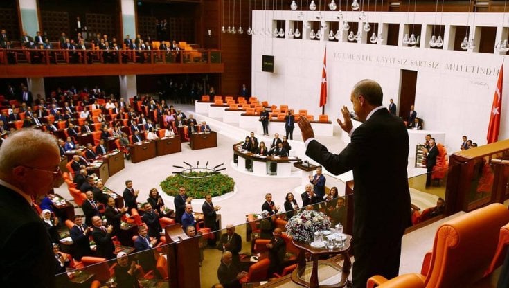 Erdogan nel Parlamento turco