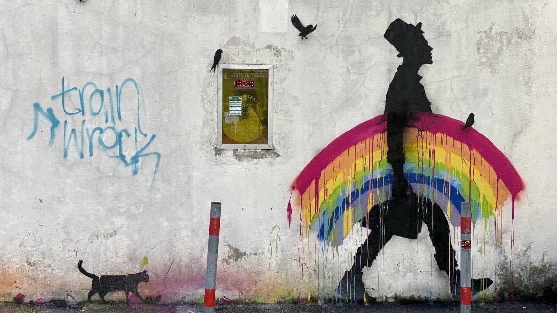 L&rsquo;uomo con l&rsquo;arcobaleno di Kenny Random a Padova (&copy; K.Random)