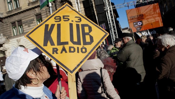 "Ridate voce a Klubradio", la Ue contro l'Ungheria
