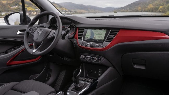 Opel Crossland, infotainment sul tetto del mondo
