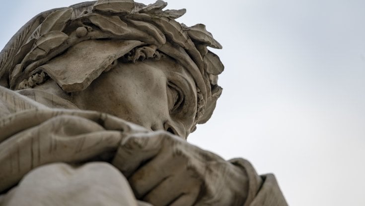 Statua di Dante a Firenze