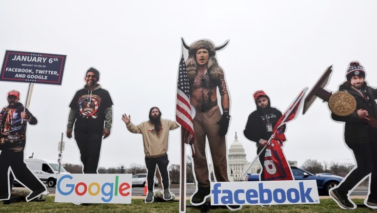L'installazione di SumofUs davanti al Congresso Usa