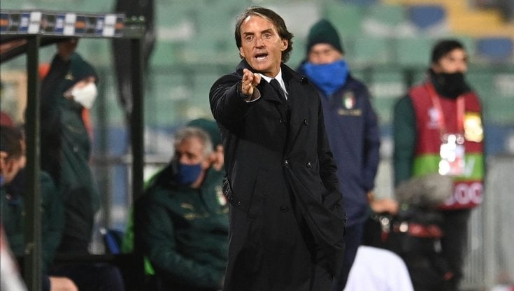 Mancini durante la partita di Sofia con la Bulgaria