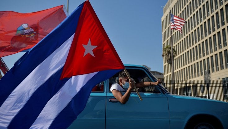 Polemiche per la decisione dell'Italia di votare "no" all'Onu alla condanna delle sanzioni Usa su Cuba