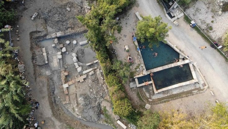 Il bagno antico e moderno a San Casciano dei Bagni (Siena)