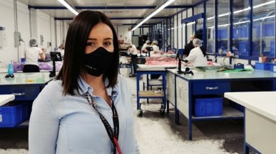 Elena e le "sarte" hi-tech:  come trovar lavoro ricominciando dal carbonio