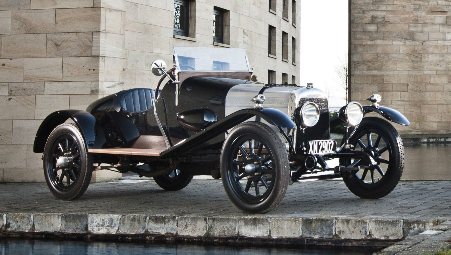 Aston martin a3