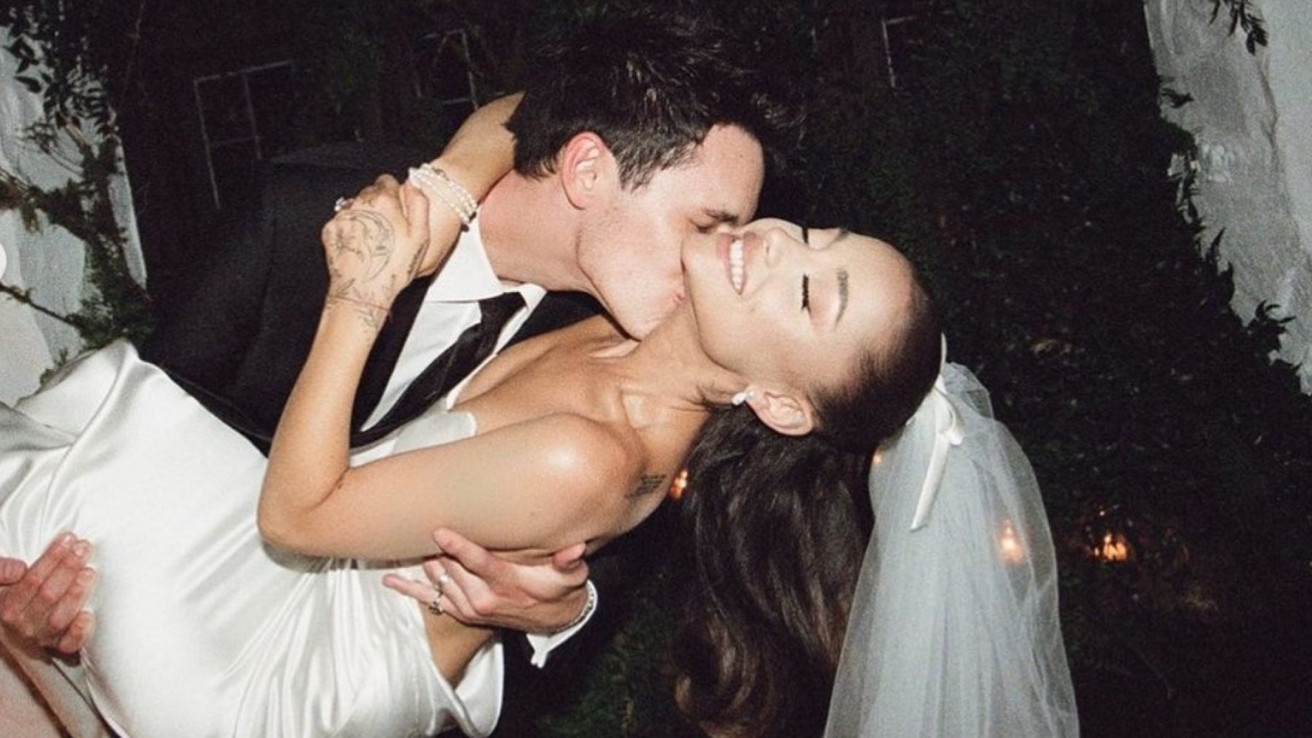 Ariana Grande e Dalton Gomez: le foto del matrimonio - la Repubblica