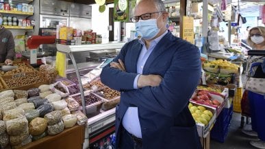 Comunali, il disincanto di Roma nella guerra tra Pd e 5S. E da destra ora incombe il candidato che non c&rsquo;&egrave;