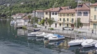 <a href="https://video.repubblica.it/test/ds-9-e-tense-sulle-strade-del-lago-d-and-8217orta/388815/389535">Sulle strade del lago d&rsquo;Orta</a>
