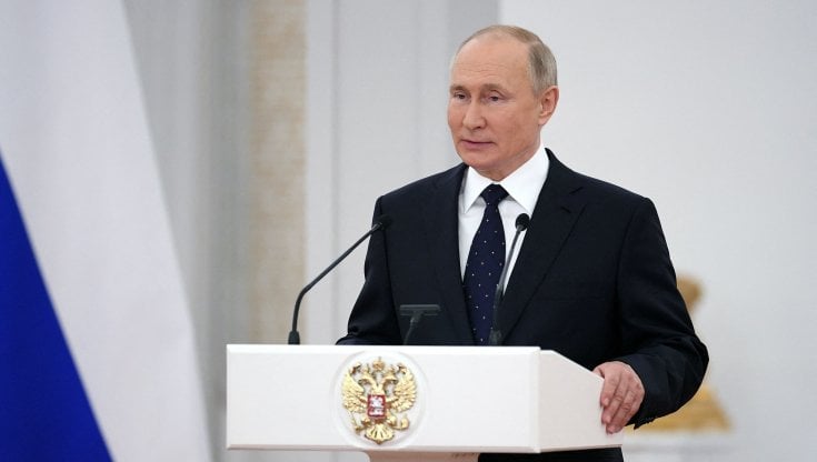 Putin vuole "un partenariato Russia-Ue: la Nato è una reliquia"