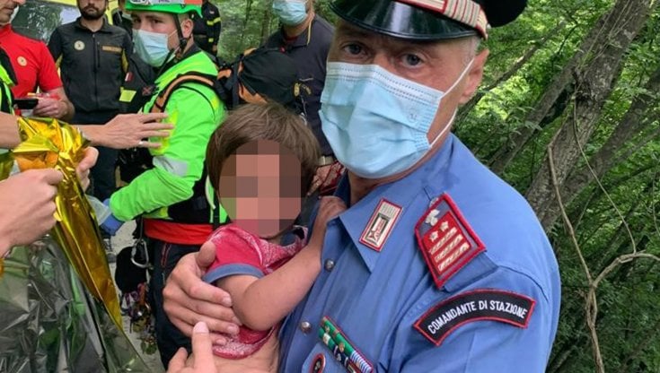Storia di Nicola, il bambino che parlava coi lupi. Con lo psichiatra infantile Federico Tonioni e l'etologo Enrico Alleva / Covid, Abrignani (Cts): "Se sei vaccinato la variante Delta è come un' influenza"