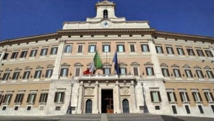 Fisco,  il documento dei partiti: giù le tasse per i redditi medi, Irap al tramonto