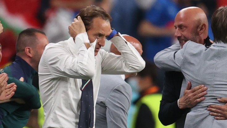 Mancini esulta dopo il gol di Pessina