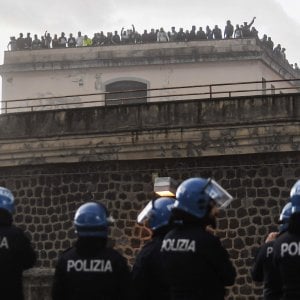 Carceri, le rivolte durante la pandemia a Modena e Rieti. Le ...