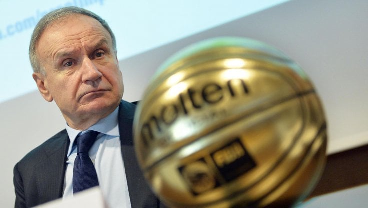 Gianni Petrucci, presidente della federbasket