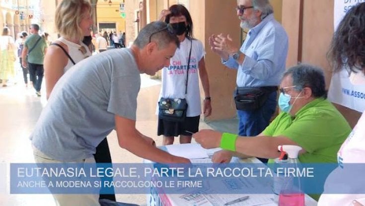 La raccolta firme per l'eutanasia legale