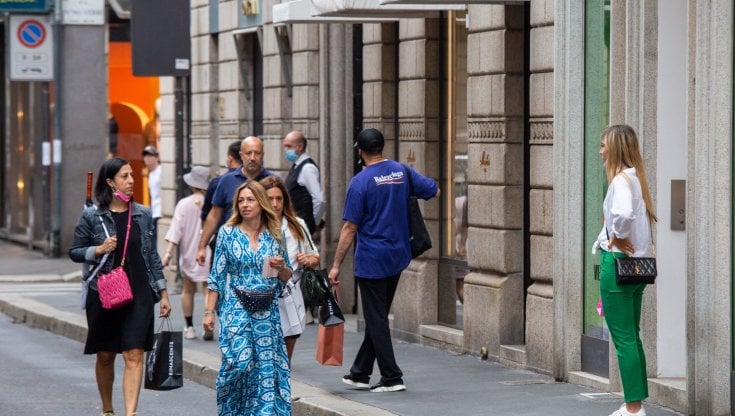 Saldi estivi, la partenza è un flop: -18% rispetto a un anno fa