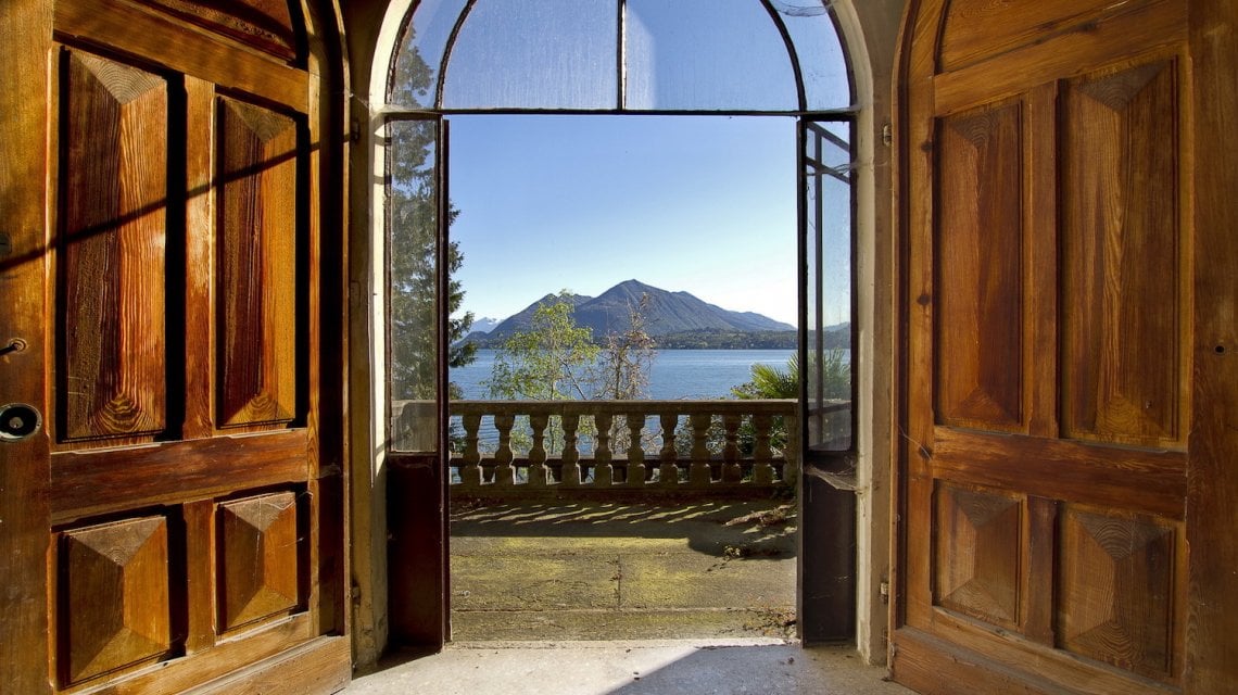 &laquo;Ho scoperto questa casa per una coincidenza: apparteneva alla famiglia Balbo e fu costruita nel 1830 ma da tempo giaceva in rovina&raquo;, raccont&ograve; nel 1997 Gianfranco Ferr&eacute;