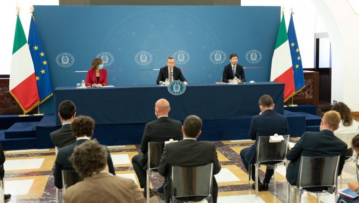 Covid, Green pass. Lo schiaffo di Draghi a Salvini: "Appello No Vax è invito a morire"