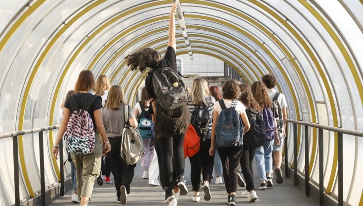 Settembre 2021: tutti in classe, vicini vicini