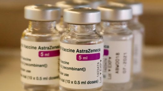 Vaccini | che fine ha fatto AstraZeneca | nessuno lo vuole più | le fiale stanno per scadere e molte sono finite nel cestino - Vimarsana News