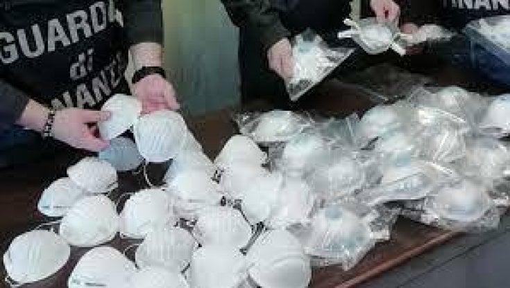 Sulle mascherine due miliardi di affari sporchi