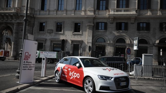 Sbarcano a Roma le colonnine di ricarica Axpo