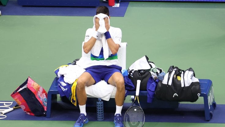 La delusione di Novak Djokovic dopo la sconfitta in finale agli Us Open