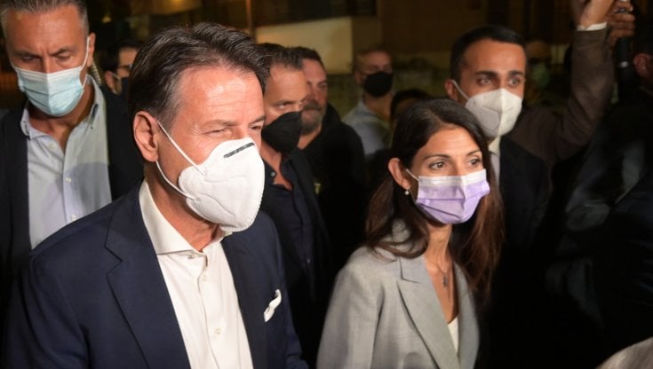 M5S, domani si vota il comitato garanzia: verso triade Di Maio-Fico-Raggi