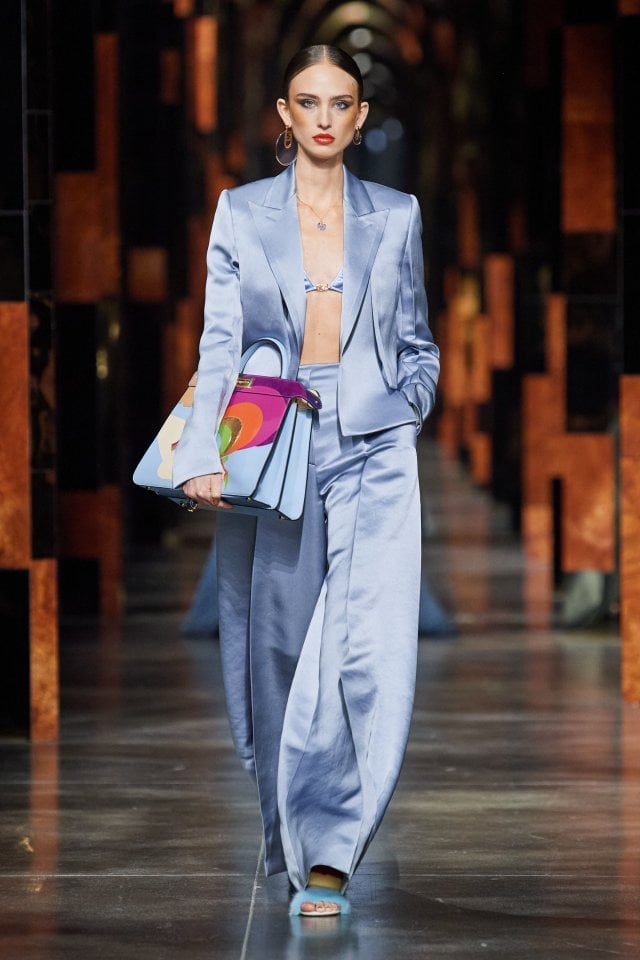 Sfilata Fendi a Milano: collezione primavera estate 2022 - la Repubblica