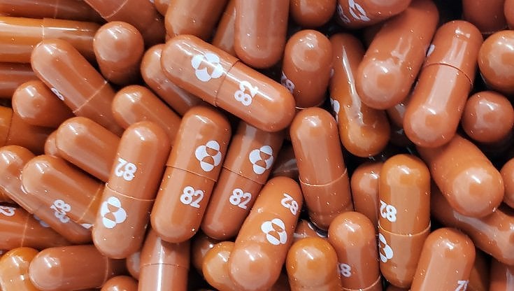 Basteranno dieci pillole: le nuove terapie contro il Covid